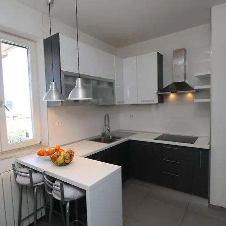 公寓 Comfort & Bright 3 Bedroom