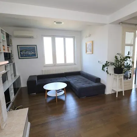 Comfort & Bright 3 Bedroom 公寓 *